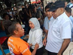 Blusukan ke Pasar Youtefa, Pasangan Mari-Yo janji akan buat bagus pasar