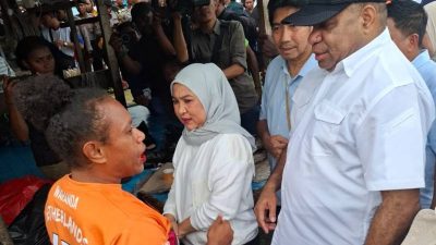 Blusukan ke Pasar Youtefa, Pasangan Mari-Yo janji akan buat bagus pasar