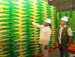 Gubernur Fakhiri Pastikan Stok Bahan Pokok Aman Hingga Awal 2026