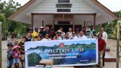 Alumni SMA Unggulan Papua Bantu Gereja dan Masjid di Raja Ampat